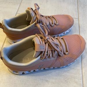 On cloud Beam Blush 7.5